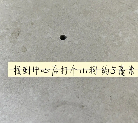 达尔罕茂明瓷砖空鼓维修公司专业解答在瓷砖铺贴过程中，如果砂料搅拌不均匀，将会带来以下问题